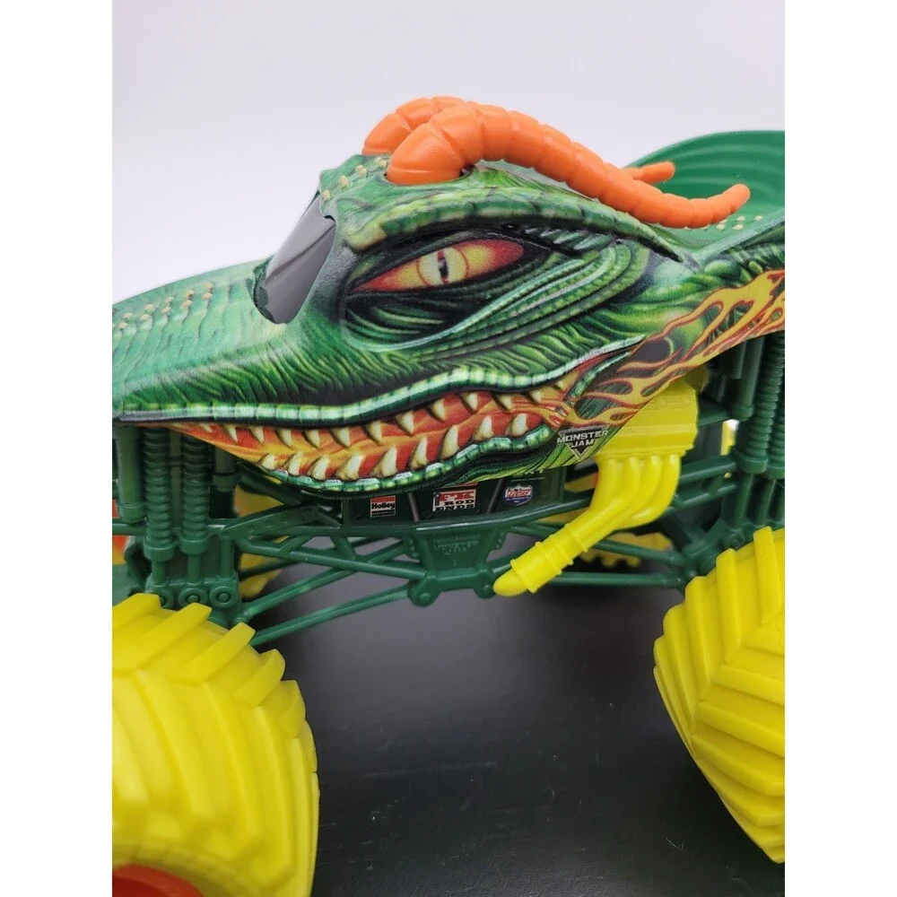 Monster Jam Truck DRAGON  Yellow Tires 2023 The BIG ONE Spin Master 7